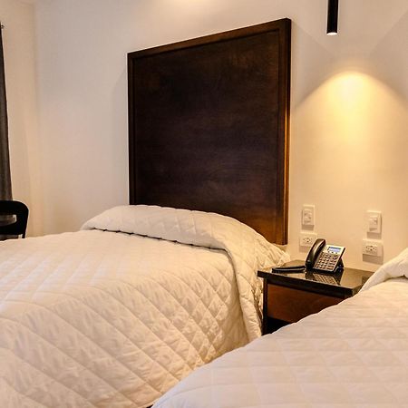 Hotel Gran Avenida, 나보호아 외부 사진