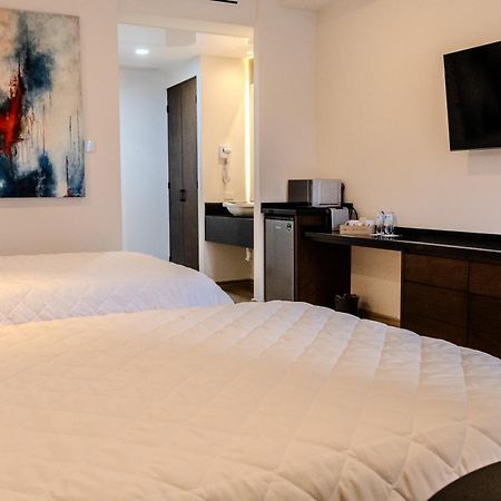 Hotel Gran Avenida, 나보호아 외부 사진