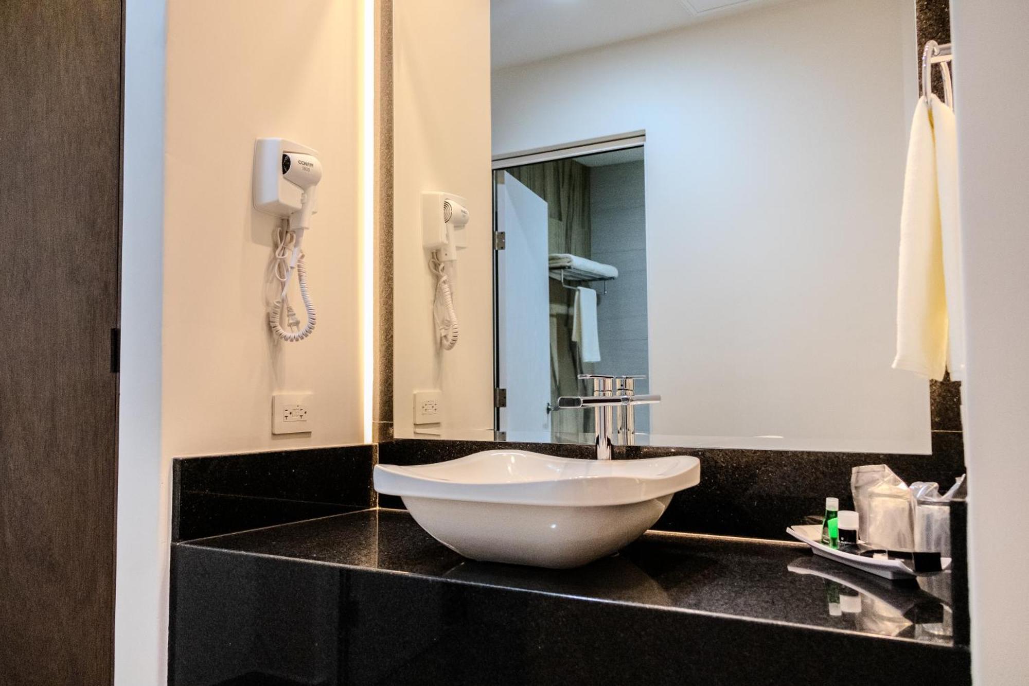 Hotel Gran Avenida, 나보호아 외부 사진