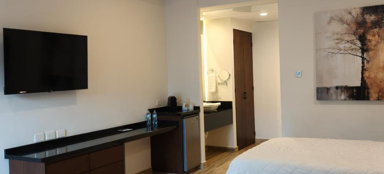 Hotel Gran Avenida, 나보호아 외부 사진